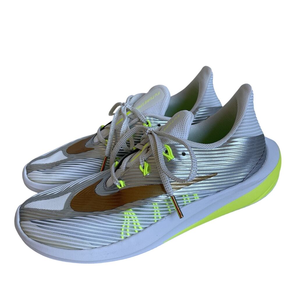 Nike Future Speed Running Shoes Size 6 Youth Chrome Silver Metallic Sneakers